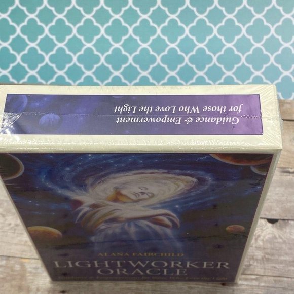 Lightworker Oracle Deck 22 Cards Esoteric Telling - Picture 2 of 10